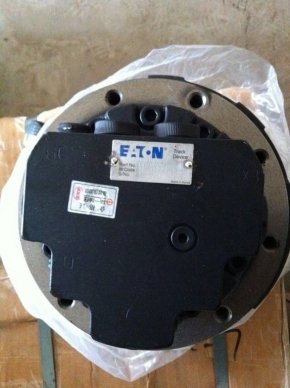 PC40 (GM03VL-A-13/22-1 type) (with motor) Гидромотор с редуктором хода в сборе