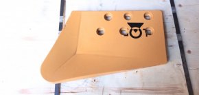 9W-1875 RH - 6отв. (Угол) 495*310*30 Угловая накладка