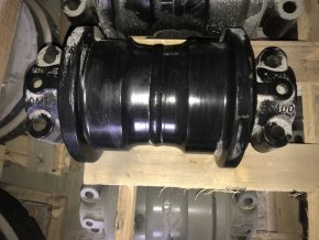 ZX450/EX400 81E7-00631 TKK(ZAX450) Опорный каток