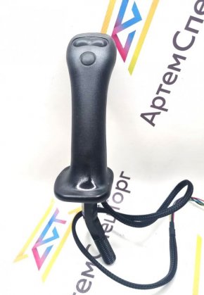 KB5301B Ручка джойстика Дусан DX / Хундай R-9 [3кнопки - 6контактов] Ручка джойстика Хундай R-9