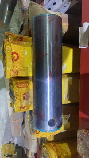 90x320 SK350-8 ARM PIN  Палец соединительный
