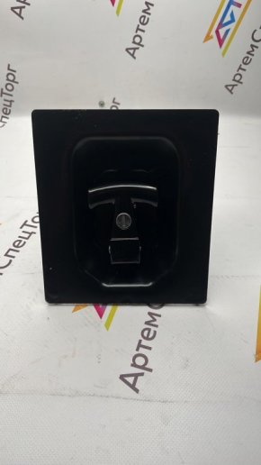KB2220 CAT325D Замок крышки боковых отсеков
