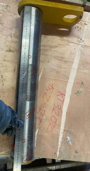 100x650/100x655-E330 с фиксатором Палец соединительный